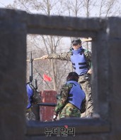 [포토] 예비군 훈련, 전술 명령 내리는 교관