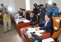 [포토] 회의 진행하는 이상민 법사위원장