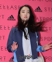 [포토] 머리 날리는 손수현