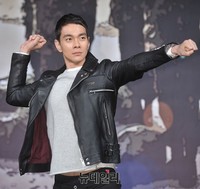 [포토] 이규한, 예능 완벽 적응 '전방 수류탄'