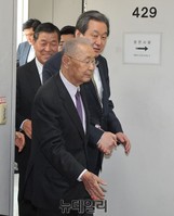 [포토] 6.25영웅 백선엽 장군 찾은 김무성 대표