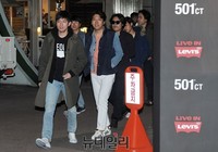 [포토] 장기하를 필두로 일렬종대로 들어오는 장기하와 얼굴들