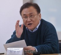 [포토] 자유경제원 토론회 참석한 김상겸 동국대 법학과 교수