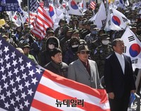 [포토] '주한 美대사 테러 규탄' 광화문에 모인 애국단체회원들