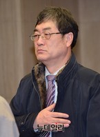 [포토] 애국시민후보 기자회견에 참석한 이주천 교수