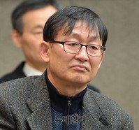 [포토] 애국시민후보 기자회견에 참석한 김호월 교수