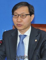 [포토] 발언하는 새정치 김성주 의원