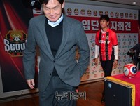 [포토] 입단 기자회견 마친 박주영