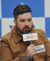 [포토] '잘 살아보세' 샘 해밍턴 '북한 여자들 잔소리 끝내줘'