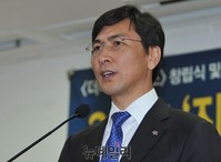 [포토] 축사하는 안희정 충남도지사