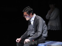 [포토] 독립된 10개의 에피소드, 연극 '이 아이' 공연