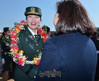 [포토] 임관한 신임 여장교