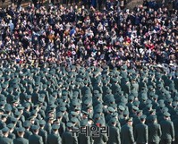 [포토] 합동임관식, 환호받는 박근혜 대통령