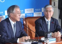 [포토] 문재인 대표, 주한 중국대사 접견