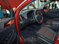 [포토] 2030 겨냥한 올뉴투싼, 투 톤 체택한 내부