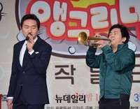 [포토] 재즈 선보이는 앵그리맘 최병길 감독-윈터플라이 이주한