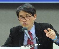 [포토] 주제 발표하는 제성호 중앙대학교 교수