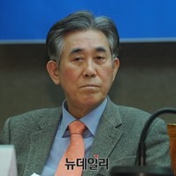 [포토] 북한인권 심포지엄 참석한 염돈재 성균관대 국가전략대학원 초빙교수