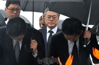 [포토] 봉하마을 찾은 새정치 문재인 대표