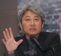 [포토] 발언하는 김근식 경남대 정치외교학과 교수