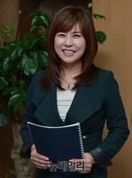 [포토] 4년 연속 슈퍼챔피언 수상한 고정희 FC