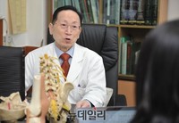 [포토] 인터뷰 하는 동작경희병원 안승준 원장