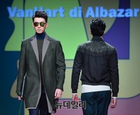 [패션위크] 선글라스 첫 선보인 정두영 디렉터 런웨이1/3