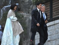 [포토] 정주영 회장 14주기 참석하는 정몽준 의원 내외