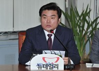 [포토] 발언하는 새누리당 원유철 정책위의장