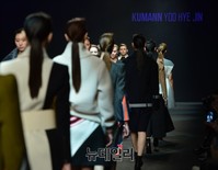 공간과 미완의 설정을 재해석한 쿠만 유혜진 런웨이 3/3