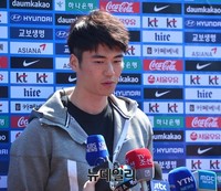 [포토] 축구 국가대표팀 소집, 인터뷰하는 기성룡