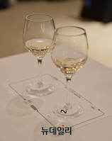 [포토] 한국소믈리에대회, 테스트 와인 2종