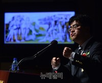 [포토] 뉴데일리 특별강연회, 강연하는 이호 목사