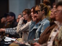 [포토] 자유통일 특별강연회 참석한 신인걸그룹 '바바'