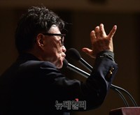 [포토] 뉴데일리 특별강연회, 강연하는 류근일 고문