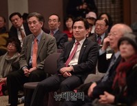 [포토] 3시간 넘는 강연, 마지막까지 자리지킨 김진태의원