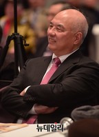 [포토] 뉴데일리 특별강연회, 강연 듣는 문창극 전 총리지명자