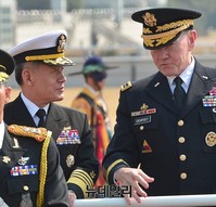 [포토] 대화나누는 韓-美 합참의장