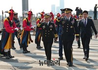 [포토] 합동참모본부 들어서는 뎀프시 美합참의장