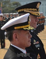 [포토] 열병하는 뎀프시 美합참의장