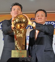 [포토] 유재학-김영만, '우승은 우리가 합니다'