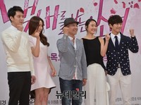 [포토] 냄새를 보는 소녀, 화이팅 외치는 출연배우들