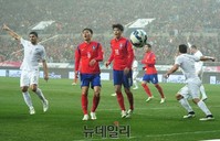 [포토] 골라인 아웃 억울한 지동원-기성룡