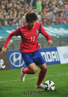 [포토] 전력으로 달리는 한교원 선수