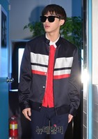 [포토] 선글라스 쓰고 입장하는 비스트 이기광