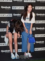 [포토] 에이핑크, 유연한 폴더인사