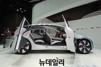 [서울모터쇼] 르노 콘셉트카 '이오랩' 1ℓ로 100㎞