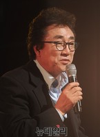 [포토] 어버이날, 오승근 '첫 단독 콘서트'