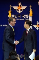 [포토] 국방부 방문한 애쉬턴 카터 美국방부장관