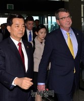 [포토] 국방부 방문한 애쉬턴 카터 美국방부장관